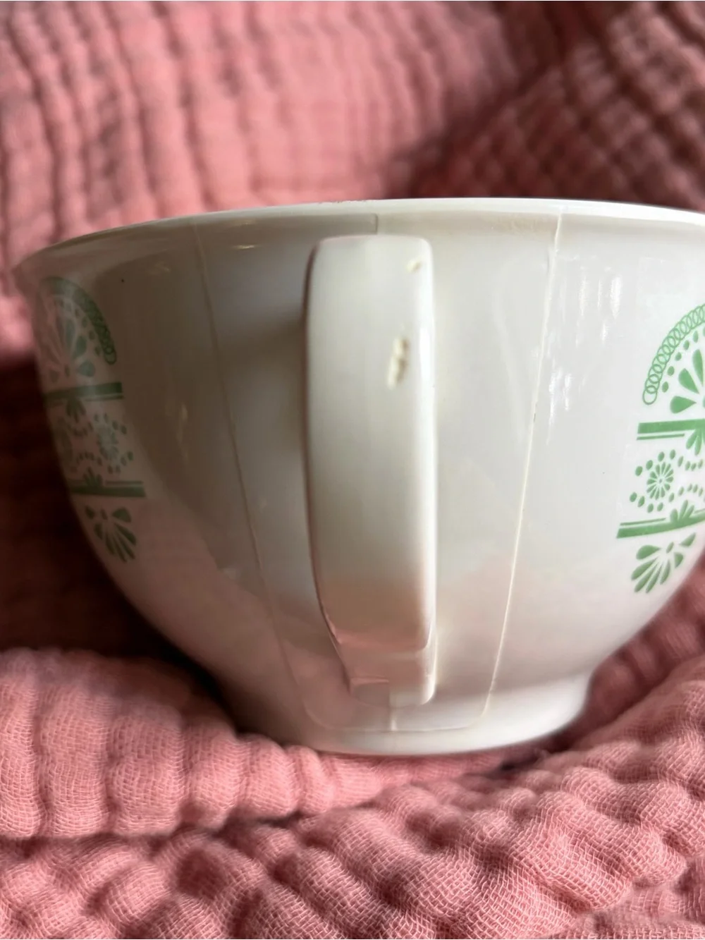 Pioneer Woman 2 cup measuring cup.  Note small mark on handle.  Hard plastic